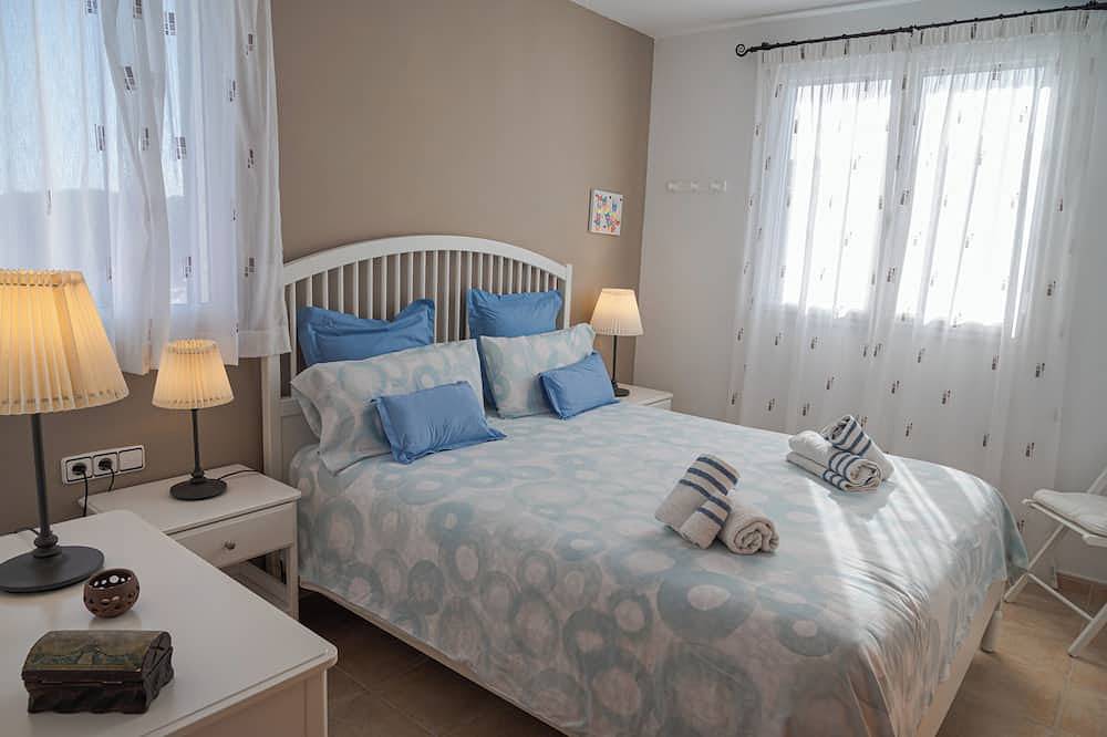 Maison avec jardin à côté de la plage avec wifi in Arenal d'en Castell, Es Mercadal