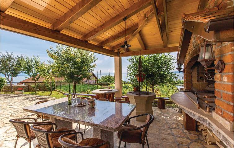 Gîte pour 5 personnes, avec Terrasse dans Grad Opatija - 3