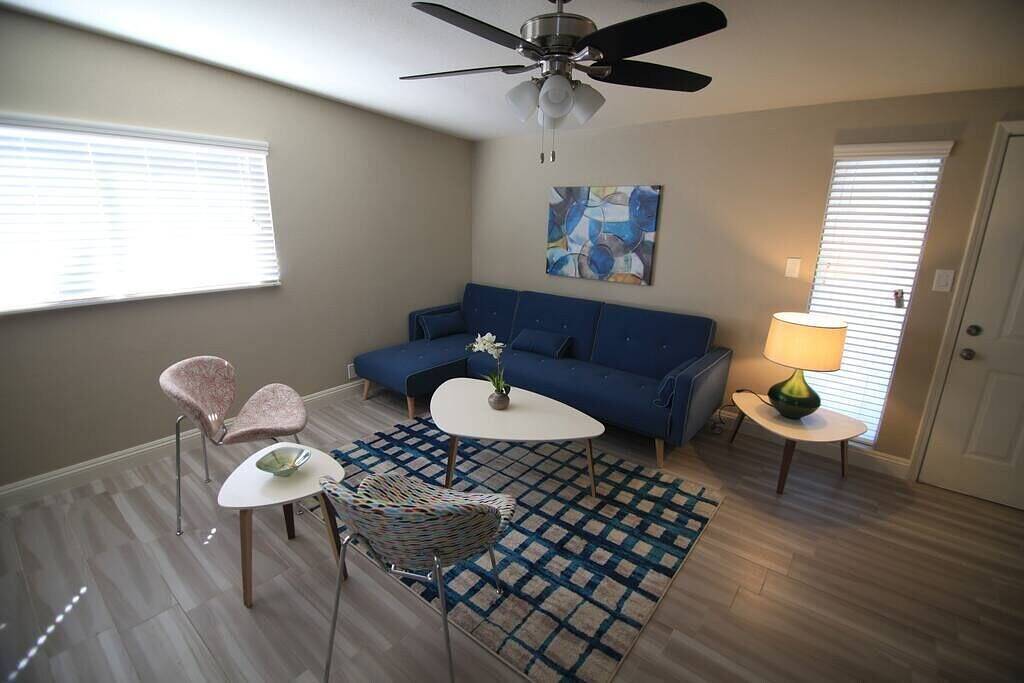 Retro Rad 1 Geschichte in der Nähe von Streifen und Conv. Center! in Winchester (NV), Nevada