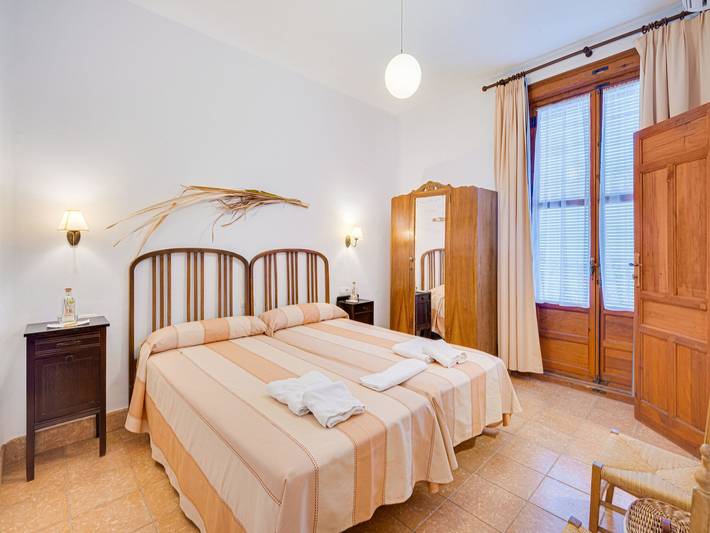 Inviting Mansion in Pozo-Lorente with Public Swimming Pool in Pozo-Lorente, La Manchuela