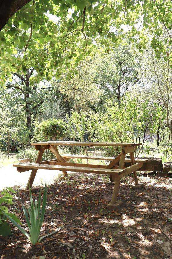 Location de vacances pour 6 personnes, avec vue ainsi que vue sur le lac et jardin dans Le Gardon A Collias Collias - 2