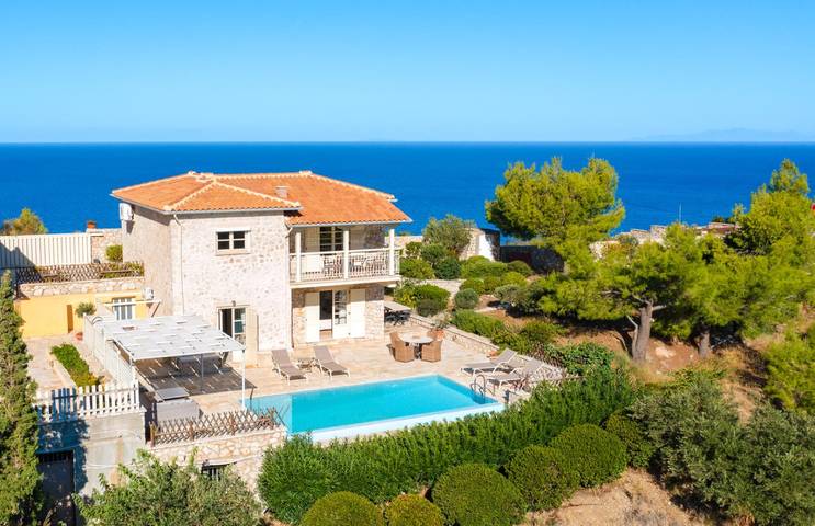 Villa für 4 Personen, mit Garten und Terrasse sowie Pool
