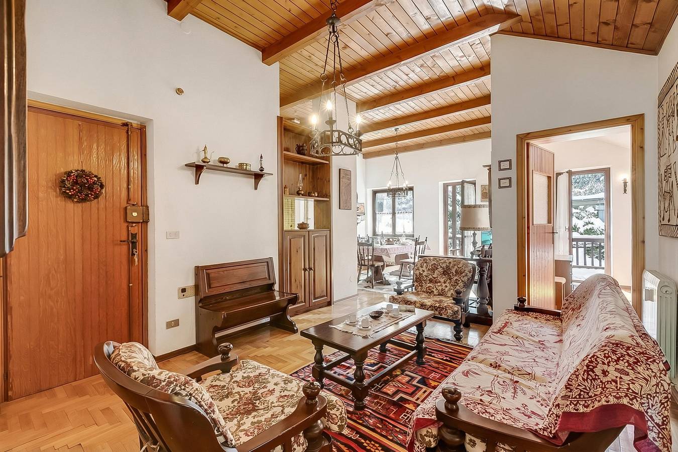 Ganze Wohnung, Appartamento Apapa House with Balconies in Cesana Torinese, Via Lattea