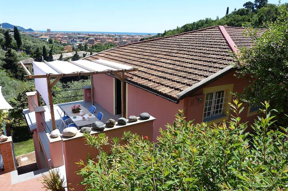 Entire apartment, Is a small apartment recently restored. Ideal for a couple. in Chiavari, Riviera di Levante
