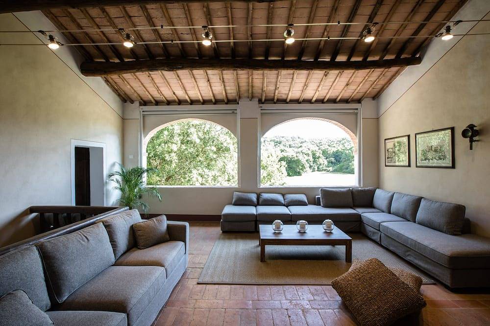 Stunning Villa: 24 guests, private Swimmingpool in Sovicille, Chianti
