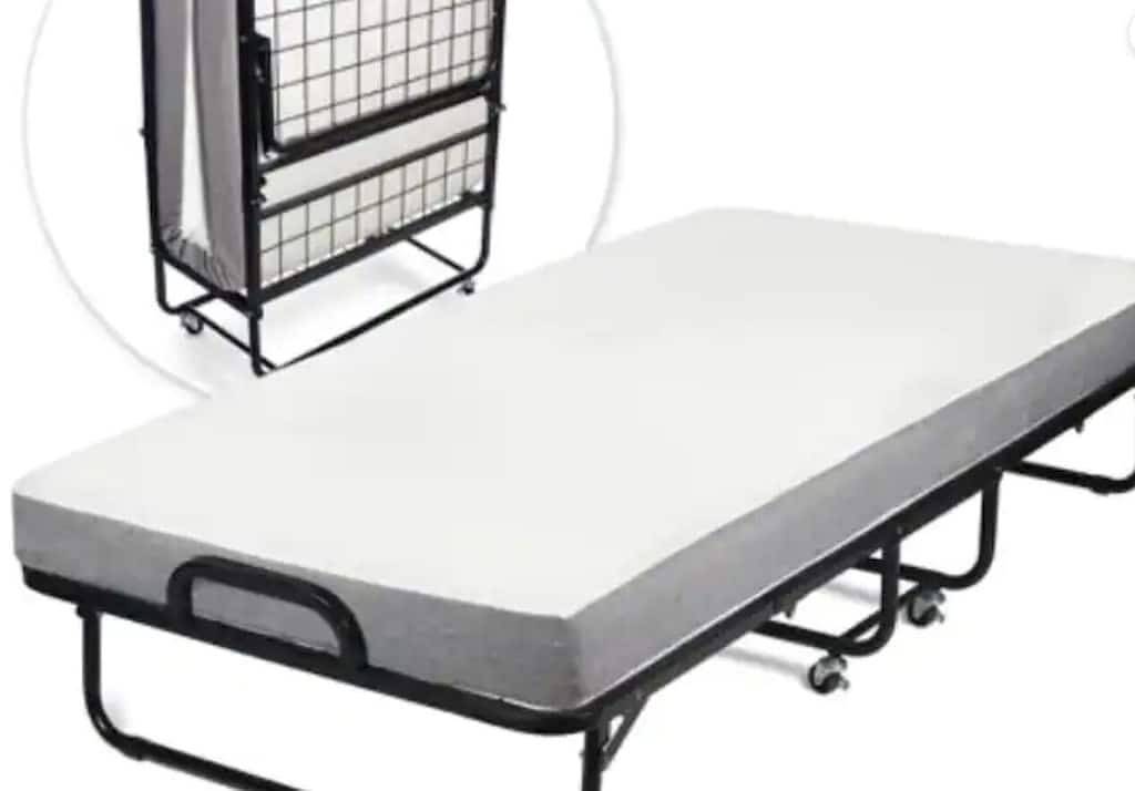 Steps to the Ocean+Village Beach Home w Hot Tub 🏖 in Carlsbad, San Diego County