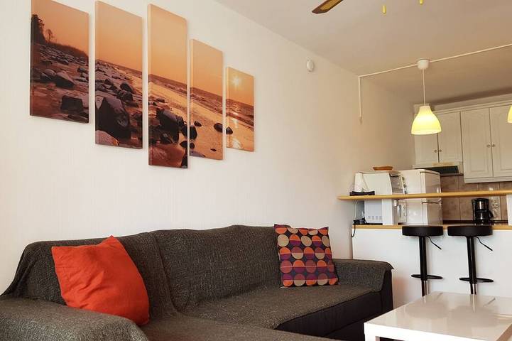 Ferienwohnung für 4 Personen, mit Garten und Balkon sowie Pool, mit Haustier