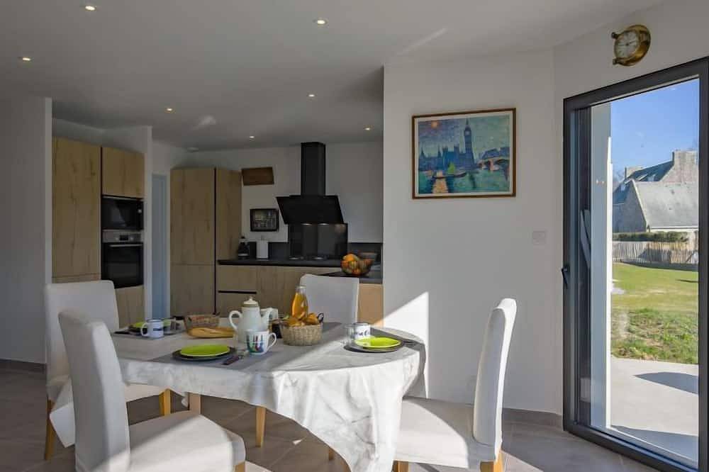 Ericaro by Interhome in Fouesnant, Côte de Cornouaille