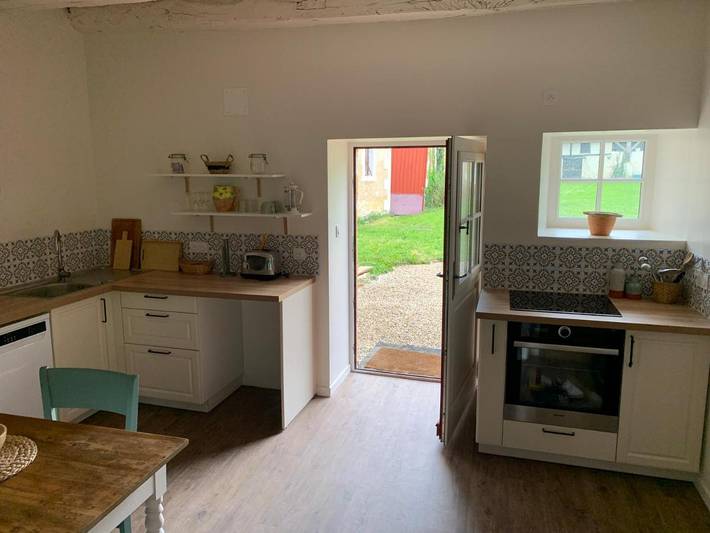 Location de vacances pour 4 personnes, avec jardin ainsi que jacuzzi et terrasse à Eyliac - 2