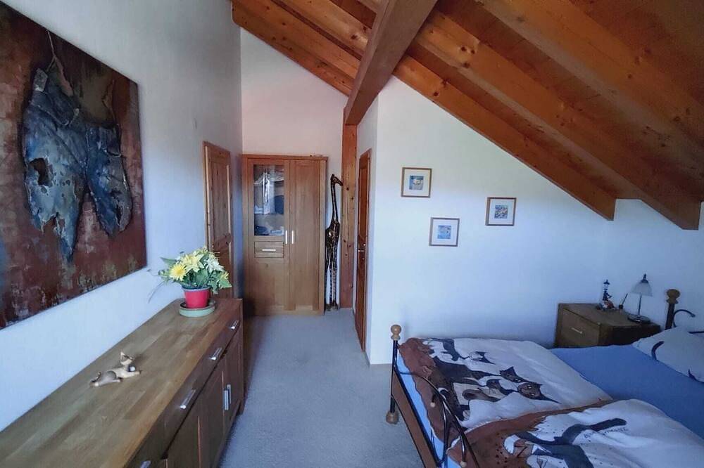 Ganze Wohnung, Traum Ferienwohnung Huglfing in Bayern mit Alpen Blick in Huglfing, Pfaffenwinkel