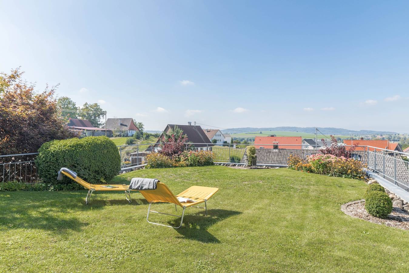 Entire apartment, Vacation Apartment "House Irene" with Private Terrace & Wi-Fi in Salem, Region Bodensee-Oberschwaben