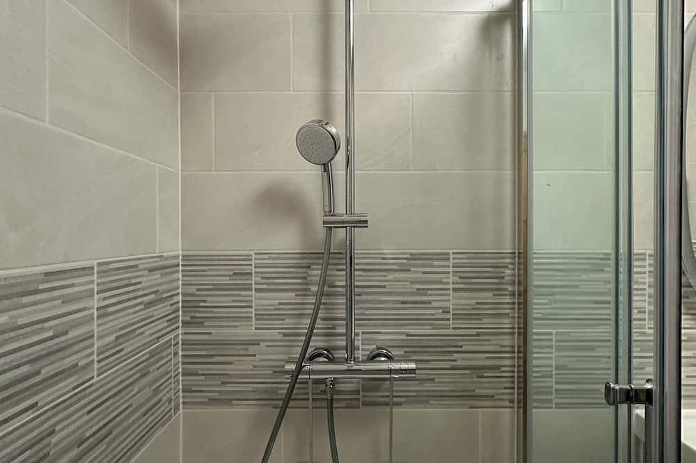 Apartamento entero, Appartement Enghien-les-bains à 7 min du Casino in Enghien-les-Bains, Valle del Oise