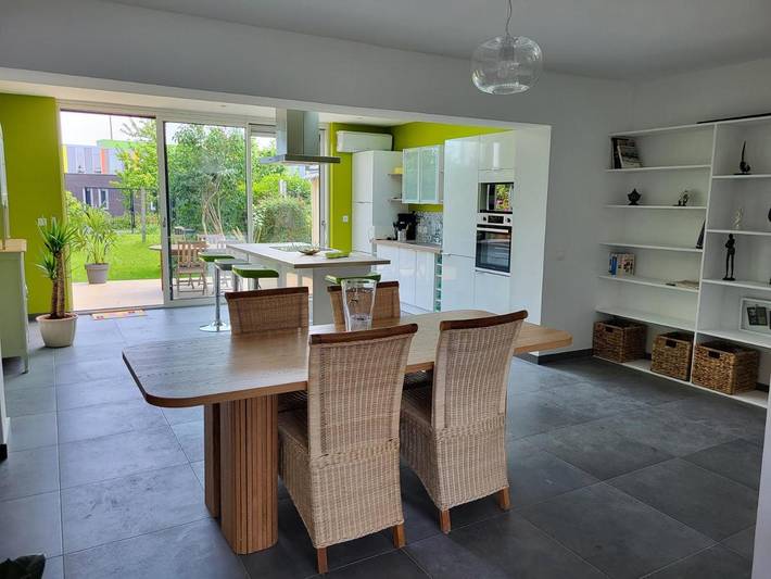 Location de vacances pour 8 personnes, avec Terrasse et Jardin à Saint-André-lez-Lille