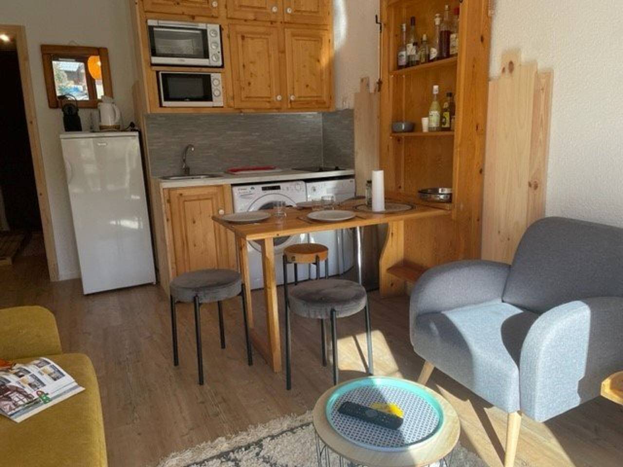 Apartamento entero, Estudio cabina, 4 pax, Risoul, cerca de tiendas, Cocina equipada, Balcón, Mascotas permitidas in Station de Risoul, Risoul
