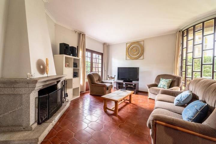 Location de vacances pour 8 personnes, avec terrasse et jardin dans Amorosa - 2