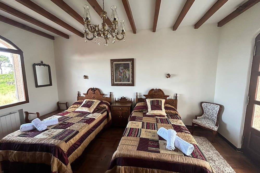 Ñata to Playa España, garden, barbecue and wifi. Relax in Villaviciosa, Costa Verde (Spanien)