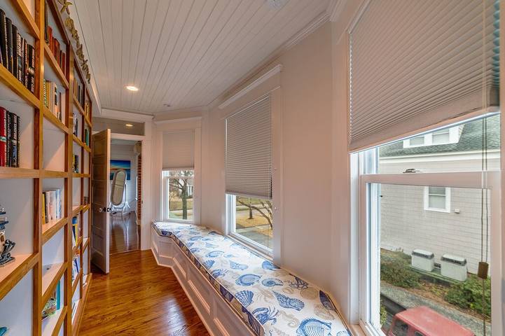 Vacation rental for 8 people, with yard and balcony in Cape Charles