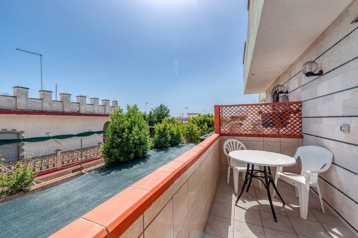 Geheel appartement, Appartement 'Paola' met privéterras en airconditioning in Manduria, Golf van Tarente