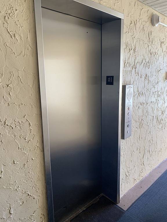 Vacation rental for 4 people, with balcony and hot tub in St. Augustine Beach