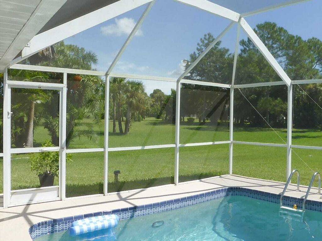 Villa Silvicon Comfortable holiday residence in Lehigh Acres, Southwest Florida