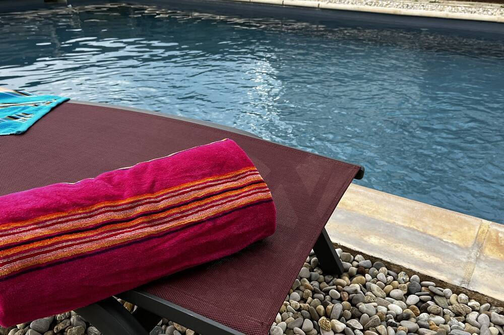 Appartement Chaleureux au 1er Étage D'une Villa, Quartier Calme et Résidentiel in Saint-Paul-Trois-Châteaux, Nyons region