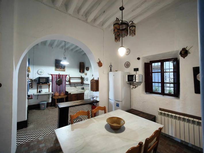 Casa rural para 11 personas, con Terraza además de Piscina y Vistas en Yegen - 3
