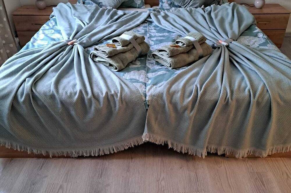 Ganze Wohnung, Ruhige, gepflegte Ein- Zimmer- Wohnung in super Lokation. in Baden-Baden, Nordschwarzwald