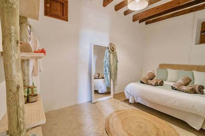 Llampí, Nature, swimming pool and Mallorcan charm in Llubí, Majorca Center