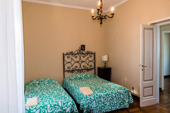 Location de vacances pour 12 personnes, avec jacuzzi et jardin à Poggio Mirteto - 2