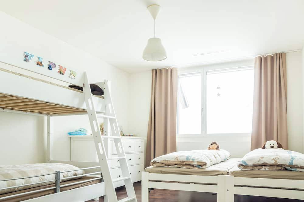 Ganze Wohnung, White Apartment, up to 8 guests, 50 meters from the ski cabin in Andermatt, Skiarena Andermatt-Sedrun