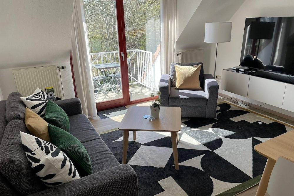 Ganze Wohnung, Ferienwohnung \"Nils Holgerson\" mit Balkon zwischen Strand, Wald & Wiese im Südosten der Insel Rügen! in Gustow, Stralsund Umland