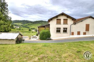 Gîte pour 6 personnes, avec terrasse à Fleurie
