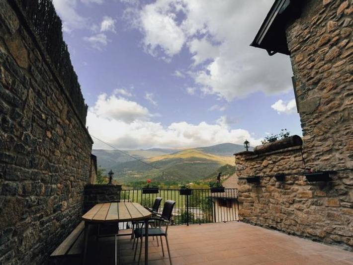 Casa de huéspedes para 7 personas, con piscina y terraza en Pallars Sobirà - 3