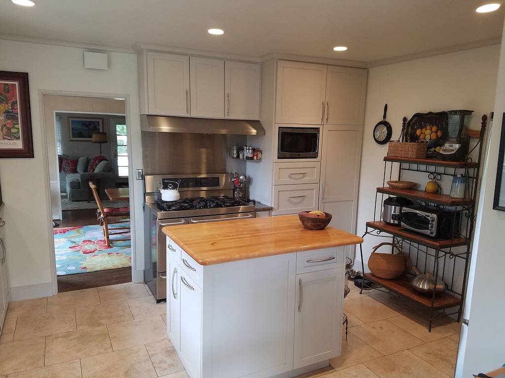 Charming San Roque Cottage alles zu Fuß erreichbar in Santa Barbara, Santa Barbara County