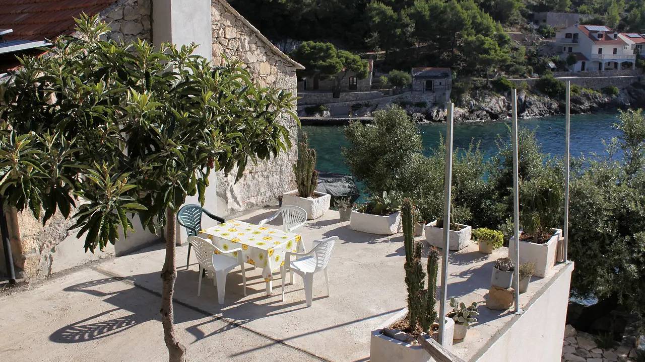 Hel ferieleilighet, Ferienwohnung für 5 Personen (31 m²) in Torac in Gdinj, Hvar