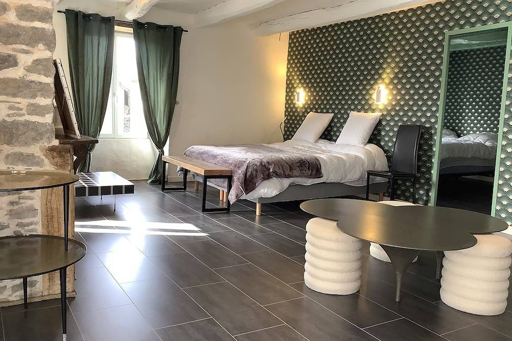 2 Chambres De Charme Region Salers in Chaussenac, Région de Mauriac