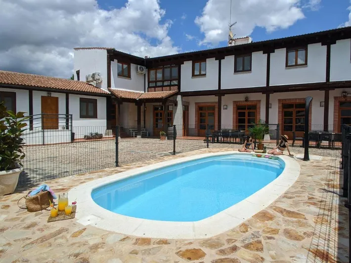 Holiday home for 25 people, with view and pool as well as garden, with pets - 1