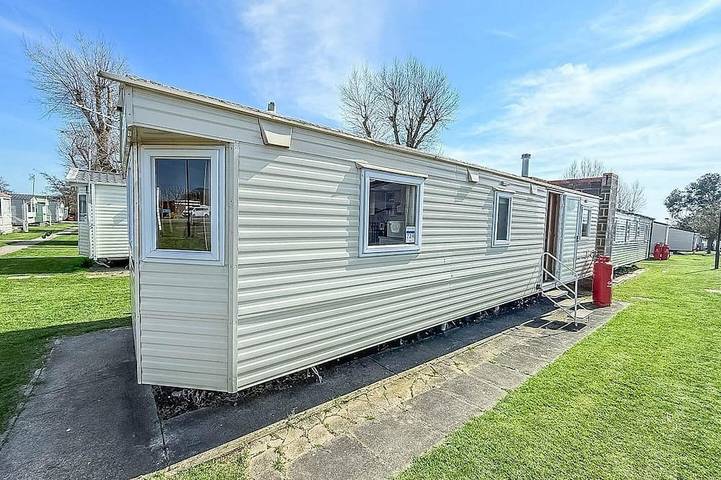 Static caravan for 8 people in Clacton-on-Sea