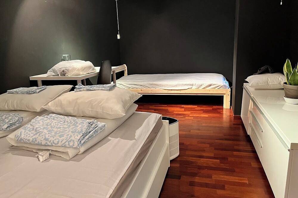 Charming large room -Bnb- with balcony in wonderful Stavanger Center  in Storhaug, Stavanger