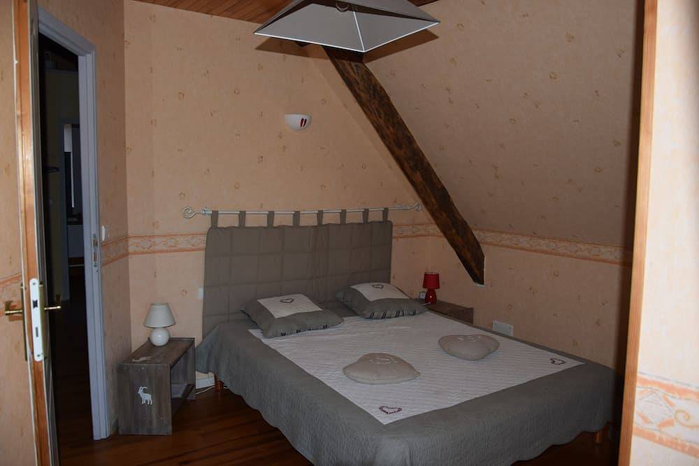 Gîte de montagne, ancienne bergerie  situé entre la vallée de Campan et Argelès in Astugue, Hautes-Pyrénées