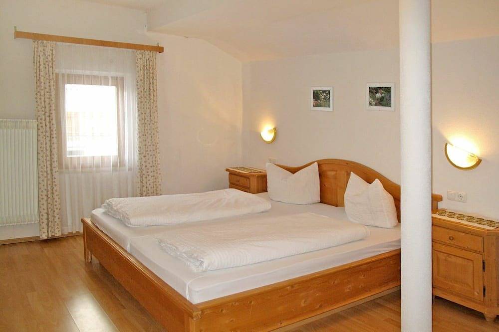 Geheel appartement, Leuk appartement voor 4 personen met Wifi, Tv en terras in St. Valentin auf der Haide, Graun