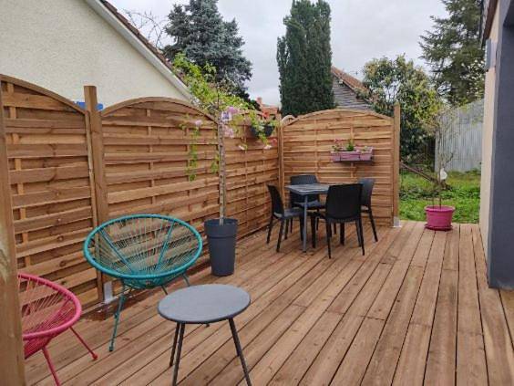 Location de vacances pour 4 personnes, avec terrasse à Saint-Pavace - 2