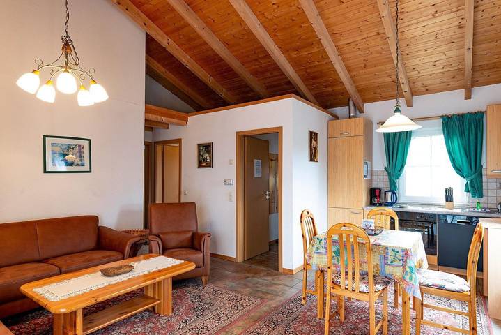 Ferienhaus für 5 Personen, mit Terrasse und Garten sowie Seeblick in Jabel - 2