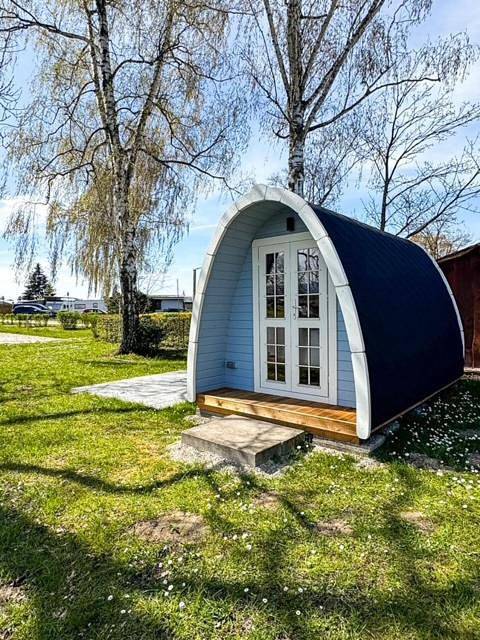 Glamping voor 4 personen, with Terras and Tuin as well as Uitzicht and Uitzicht op het meer in het Zwarte Woud