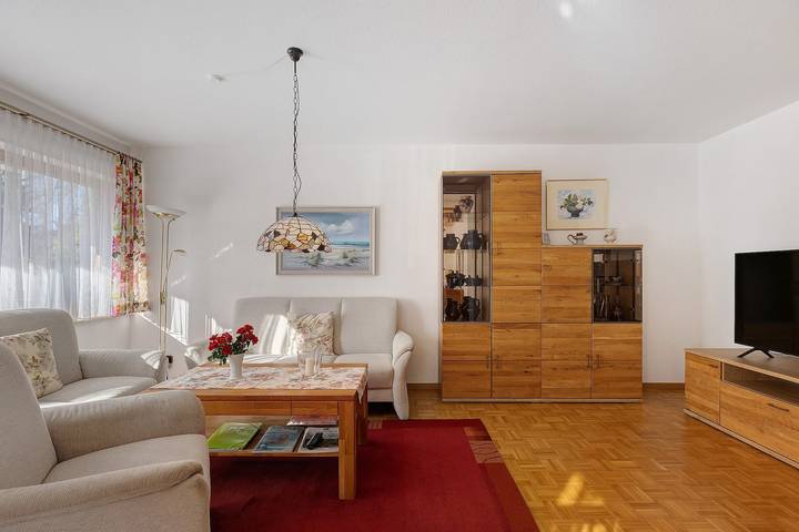 Hel lägenhet, Beautiful Ground Floor Apartment with Dreiwelten Card and Terrace near Solemar in Bad Dürrheim, Central Black Forest