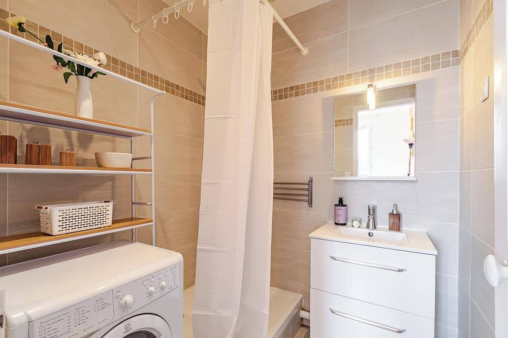 Ganze Wohnung, Modern cocoon on the outskirts of Paris - sleeps 4 in Ivry-sur-Seine, Val-de-Marne