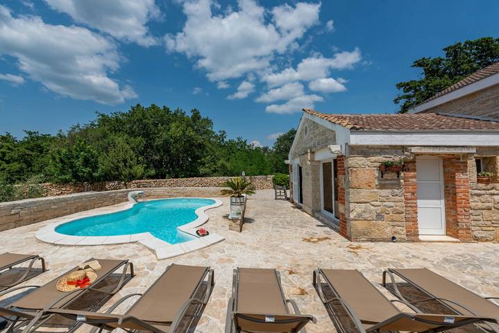 Ferienhaus für 6 Personen, mit Balkon und Terrasse sowie Garten in Zadar - 2