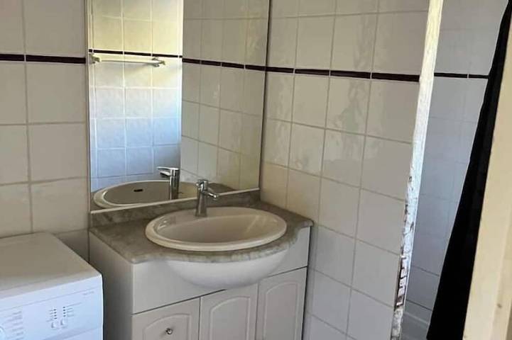 Appartement entier, Gite Chouette, Maison chaleureuse dans un cadre verdoyant in Avène, Région de Lodève