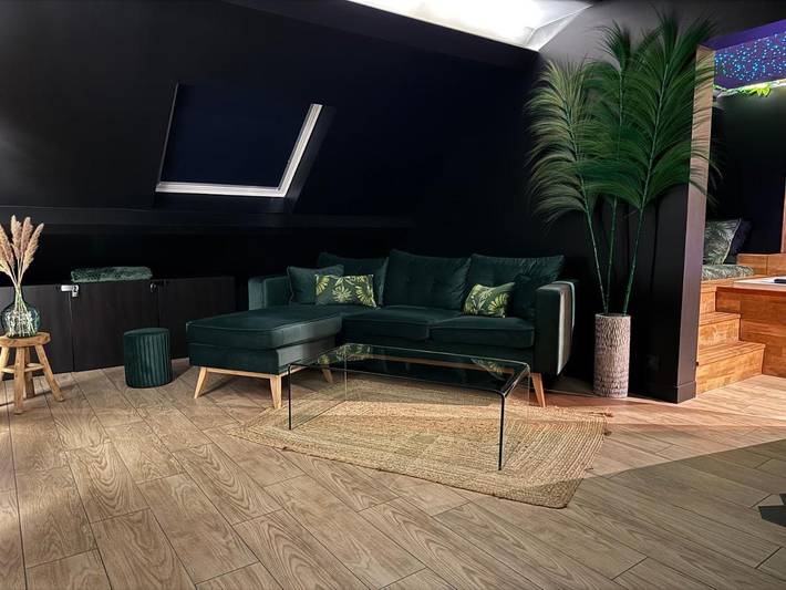 Gîte pour 2 personnes, avec jacuzzi dans Torcy - 4