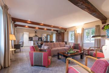 Gîte pour 8 personnes, avec jardin à Doudeville